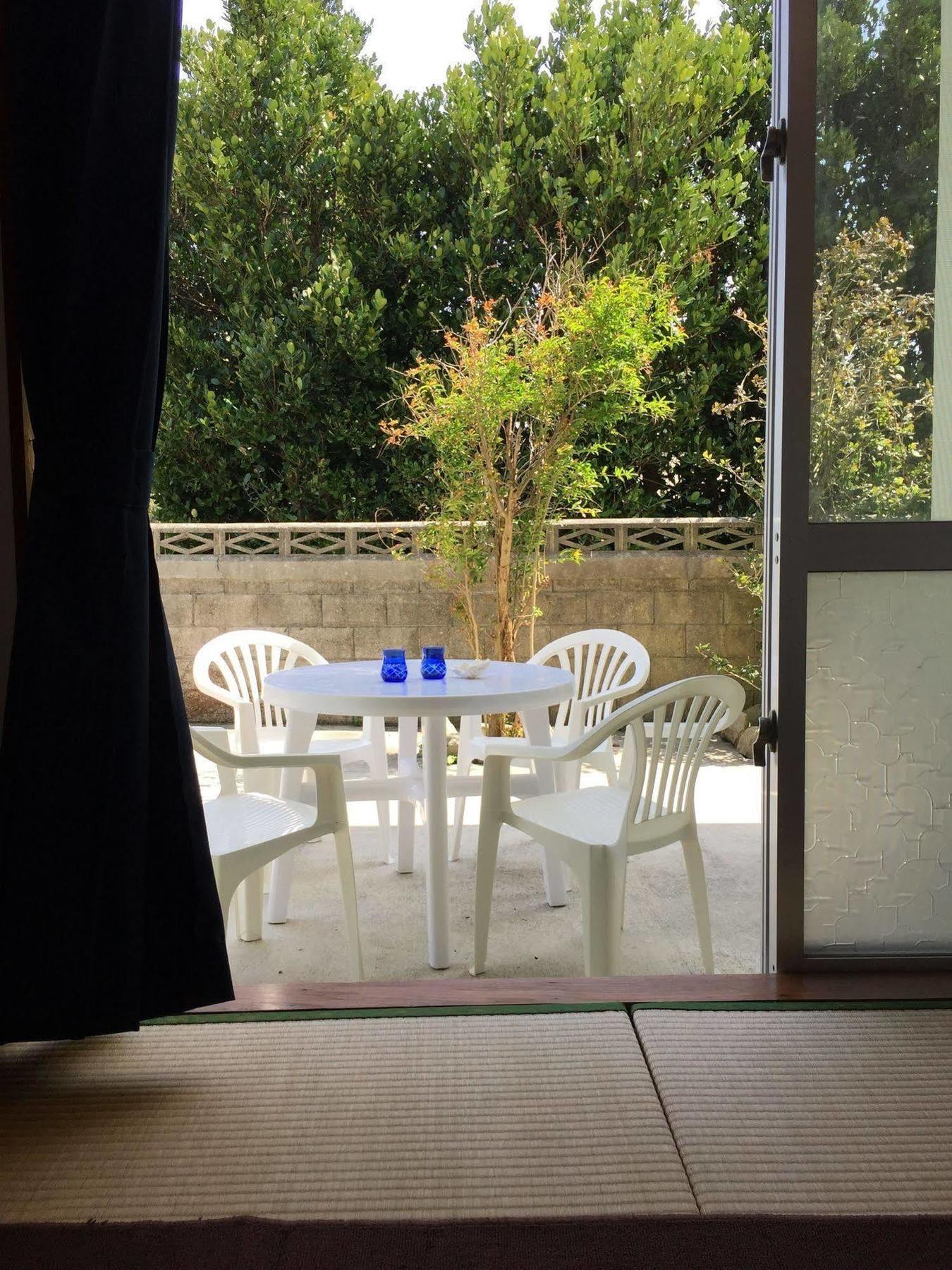 Guesthouse Seagull Village Motobu Buitenkant foto